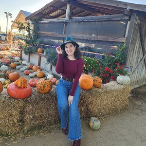 Meet your Posher, Leanna